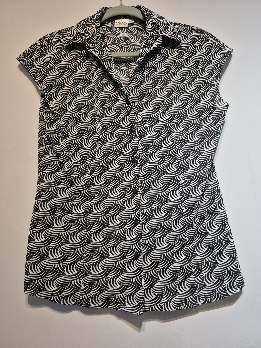 Cleo Black & White Patterned Cap Sleeve Button-Front Top